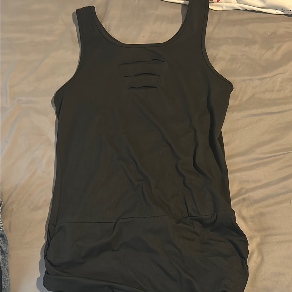 SHEIN Black Sleeveless Tank Top